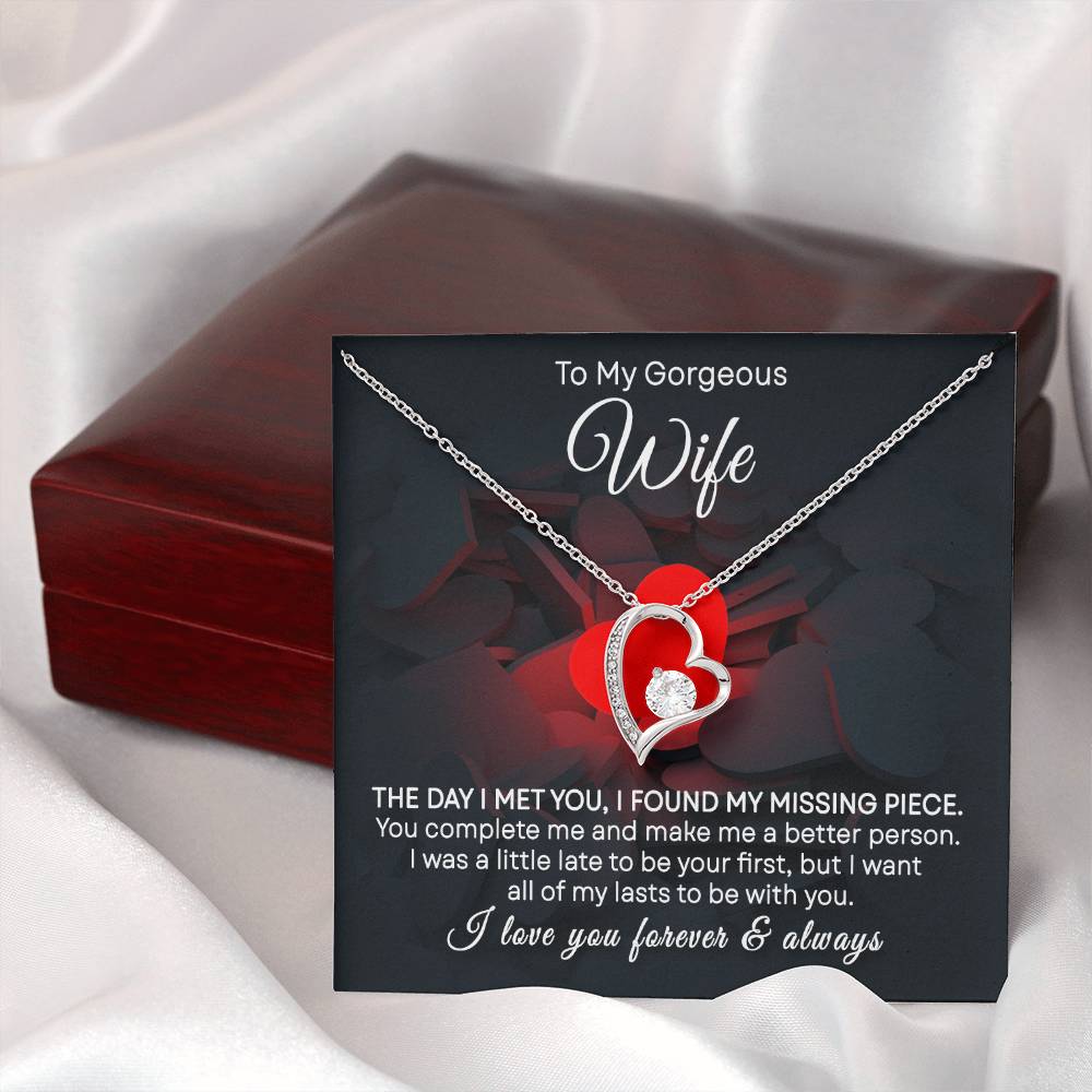 Enchanting Radiance: A Captivating Necklace For Your Alluring Wife